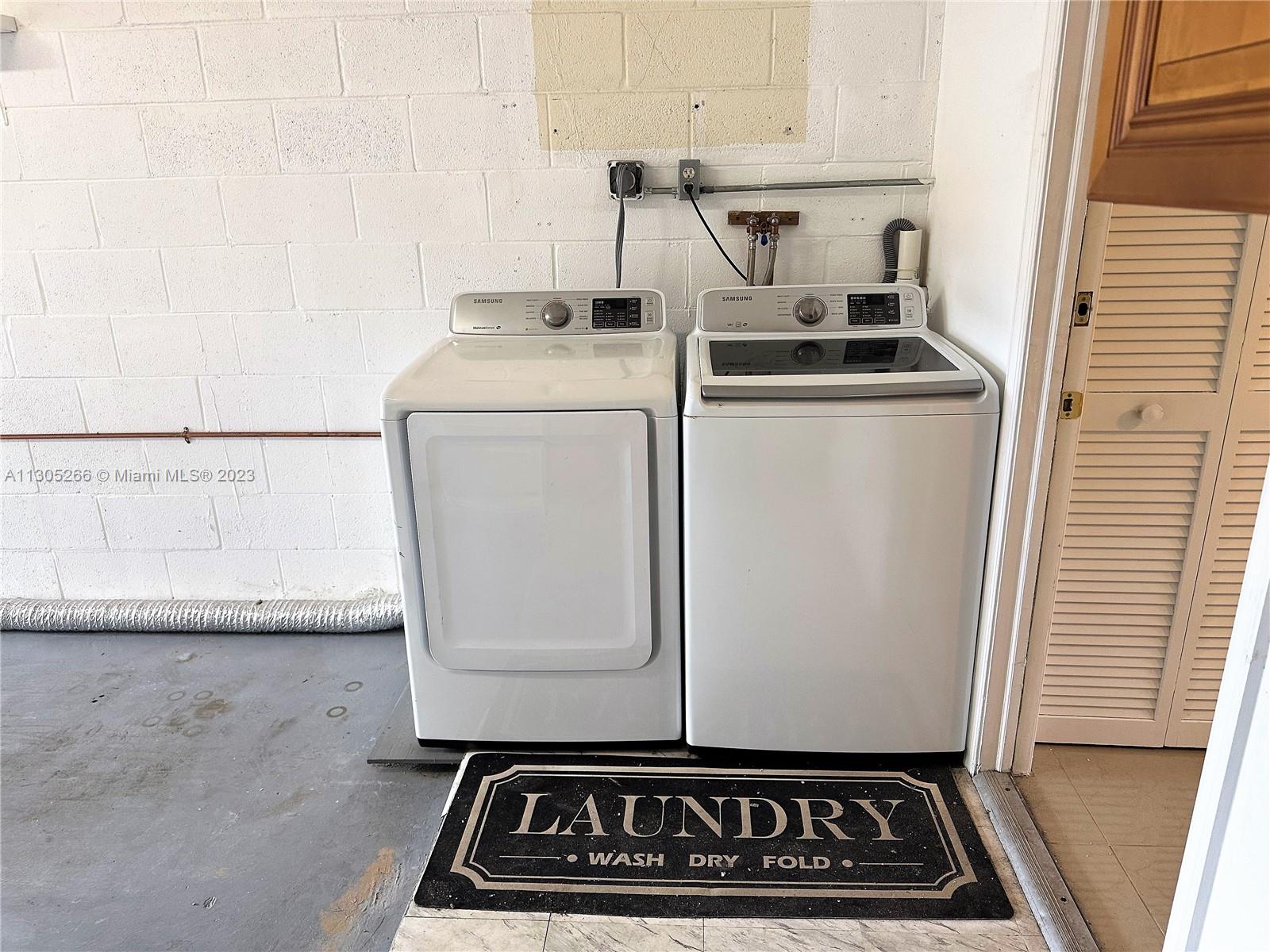 Full size washerr-dryer