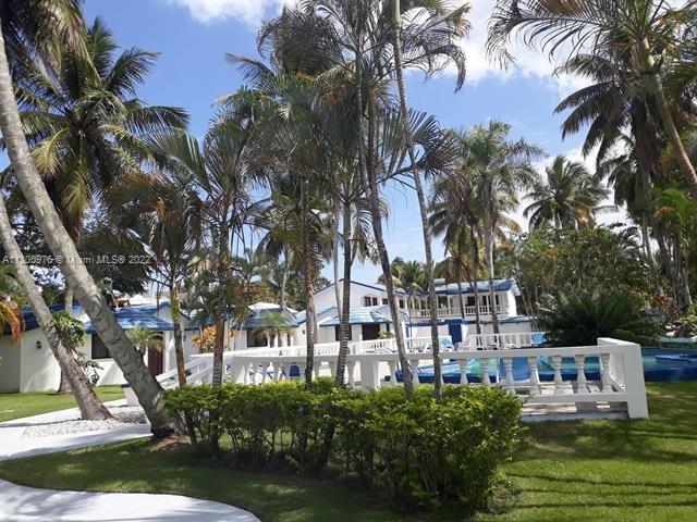   Calle Principal #5  For Sale A11305976, FL