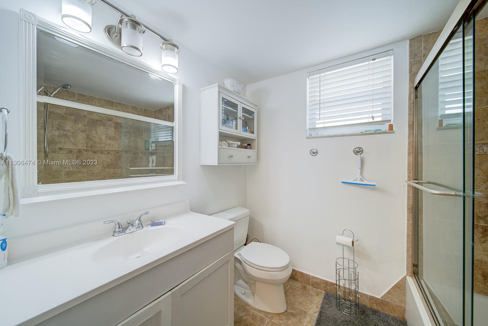 Listing Photo 11