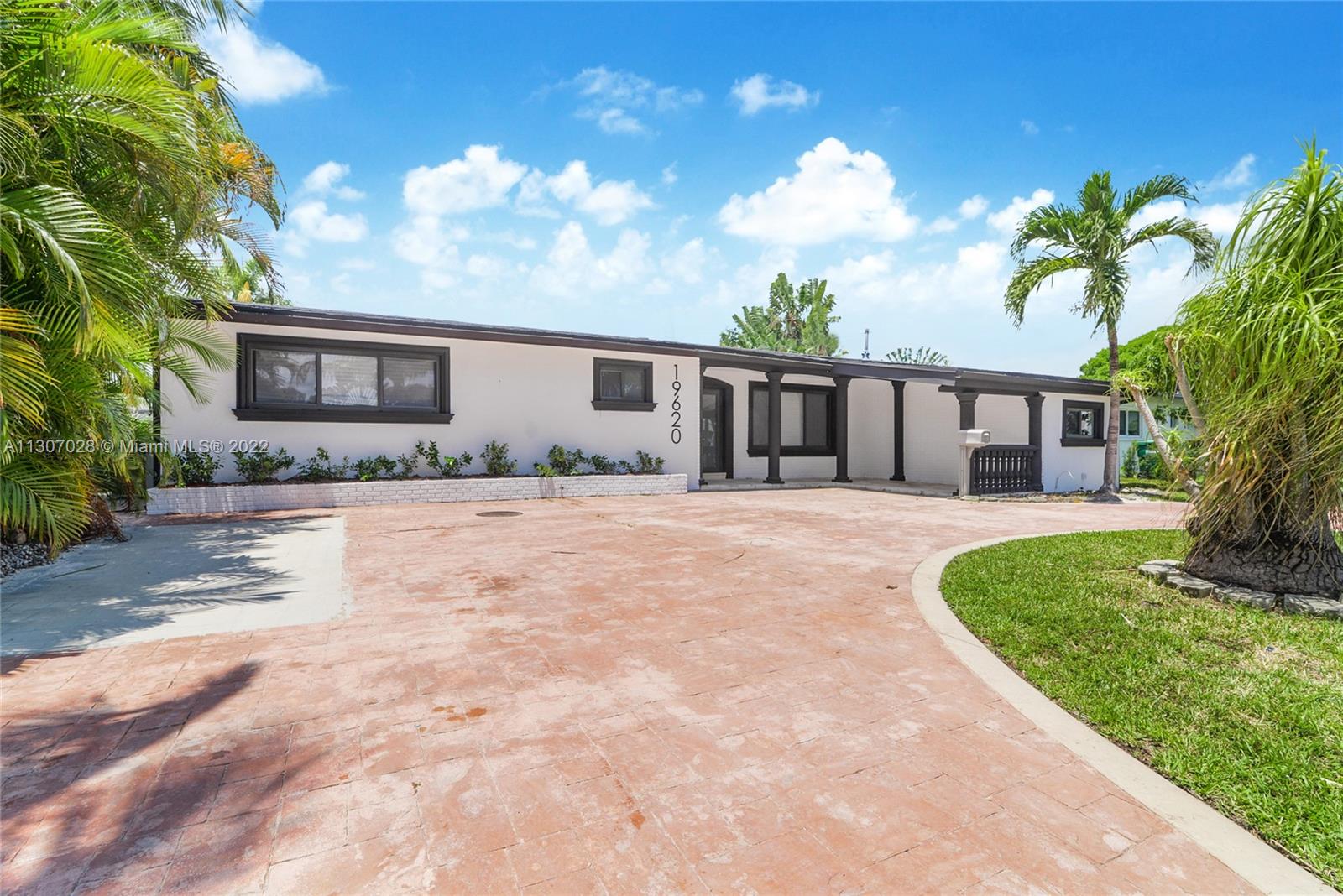 Photo 18 of 19620 19th Ave in Miami - MLS A11307028