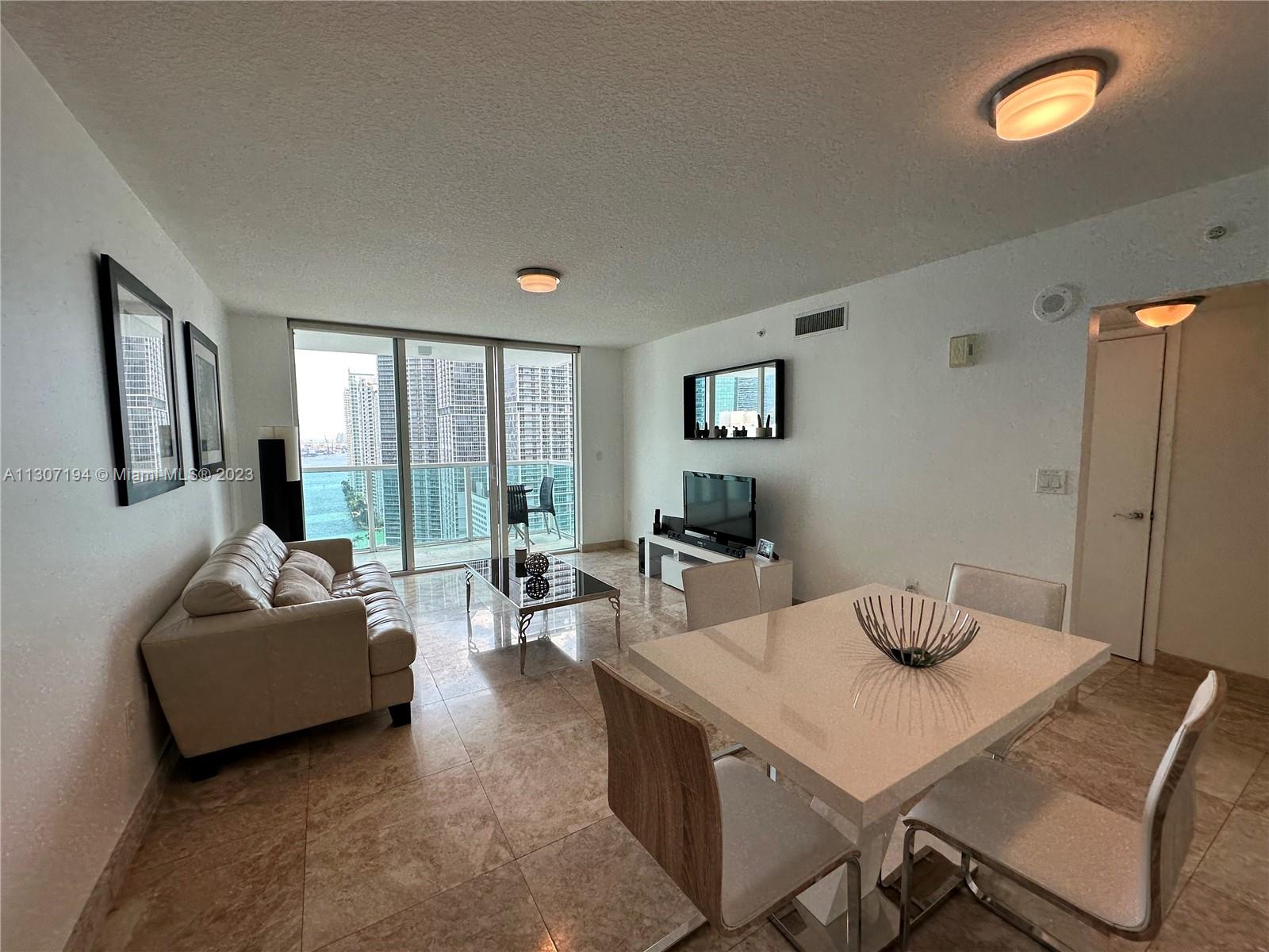 Photo 1 of Brickell On The River Apt 2710 in Miami - MLS A11307194