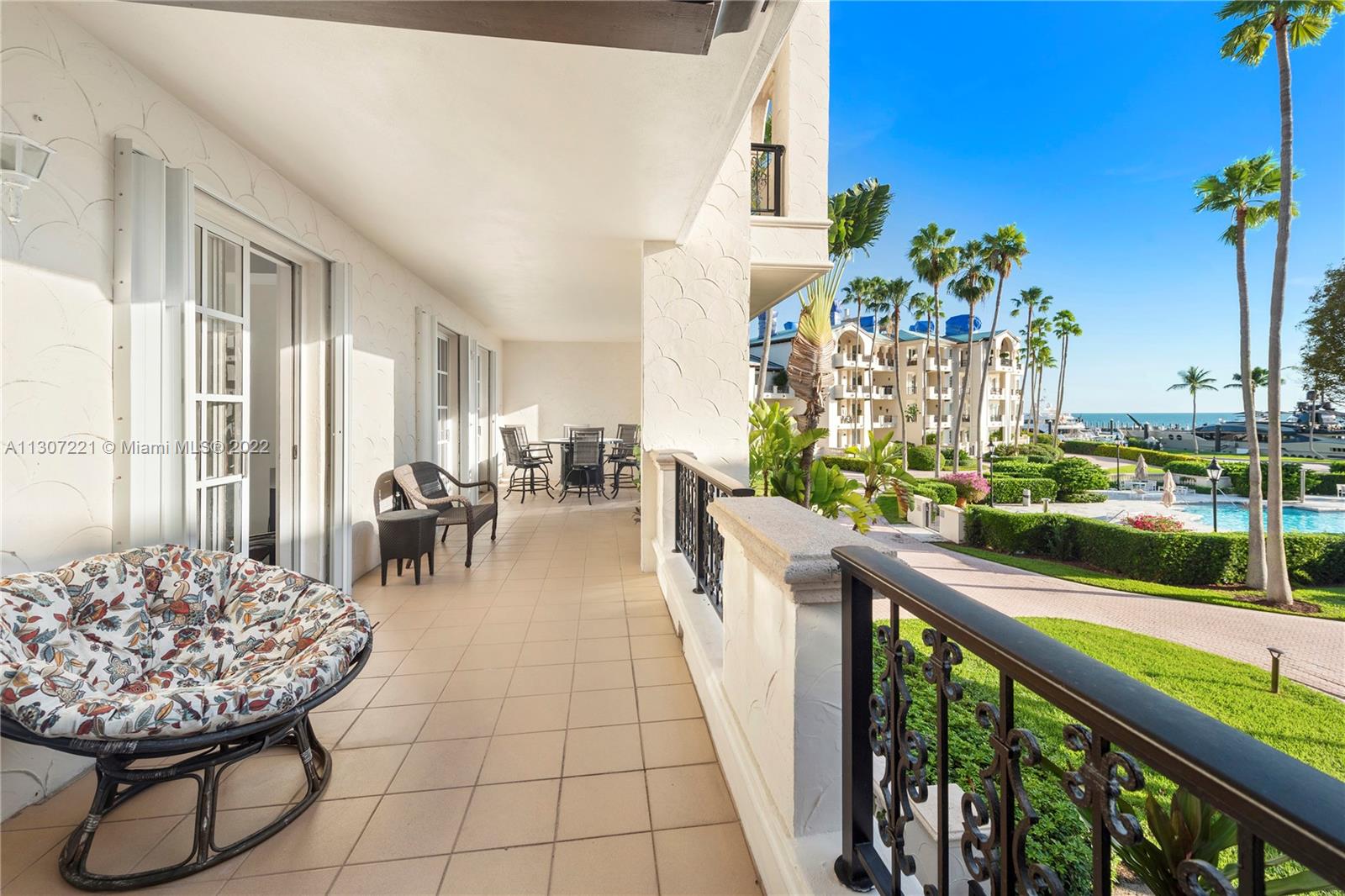 Listing Image 2124 Fisher Island Dr #2124
