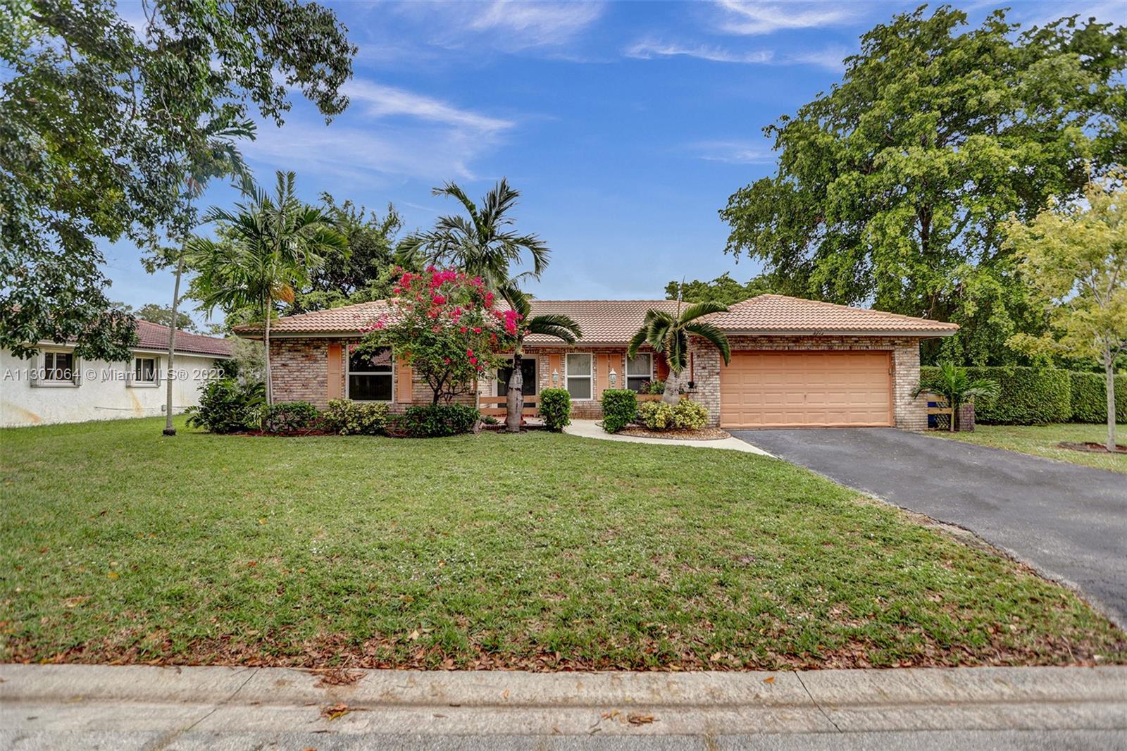 9713 NW 4th St, Coral Springs, FL 33071