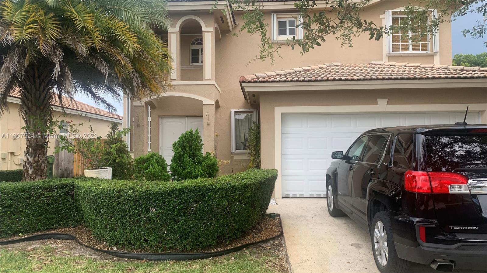 2955 SE 4th Pl  For Sale A11307524, FL