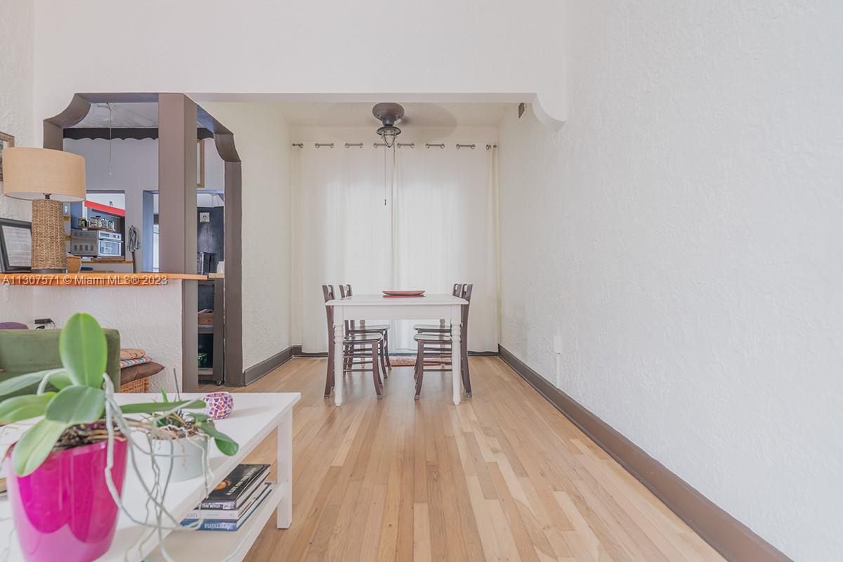 Listing Photo 6