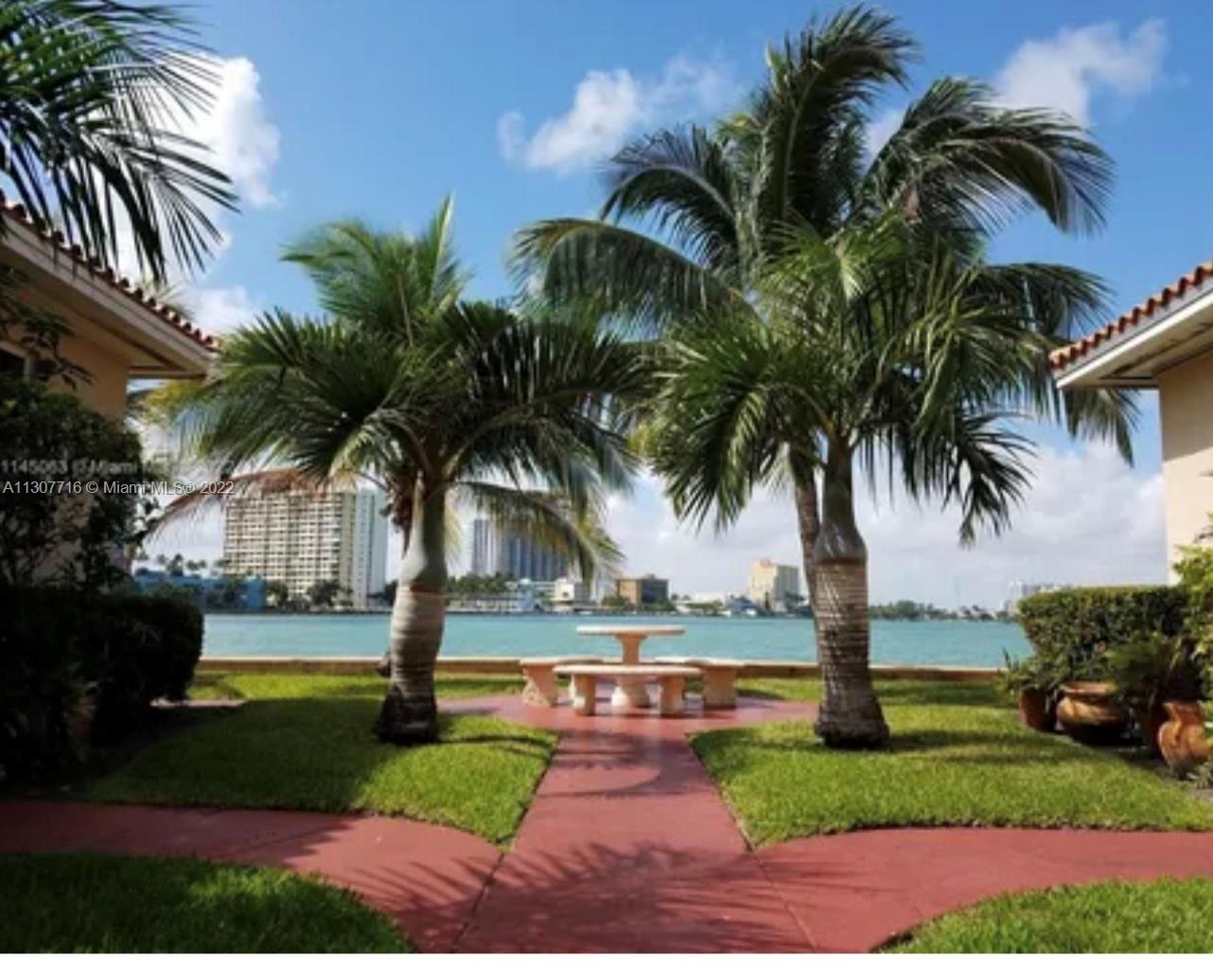 2160 Bay Dr 2-8, Miami Beach, FL 33141