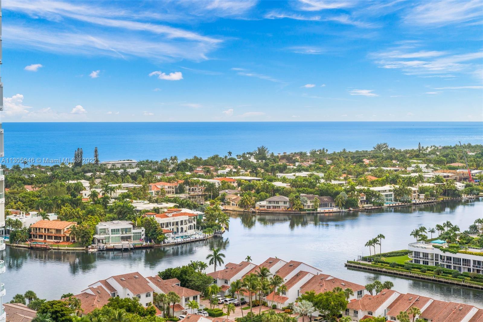 Stunning Views of the Ocean and Intracoastal!
