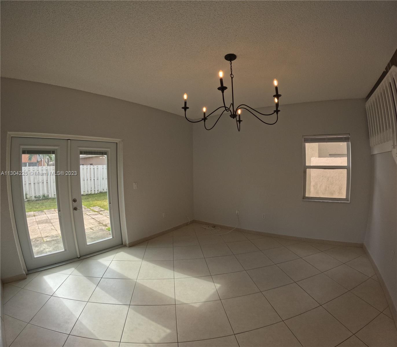 Listing Photo 17
