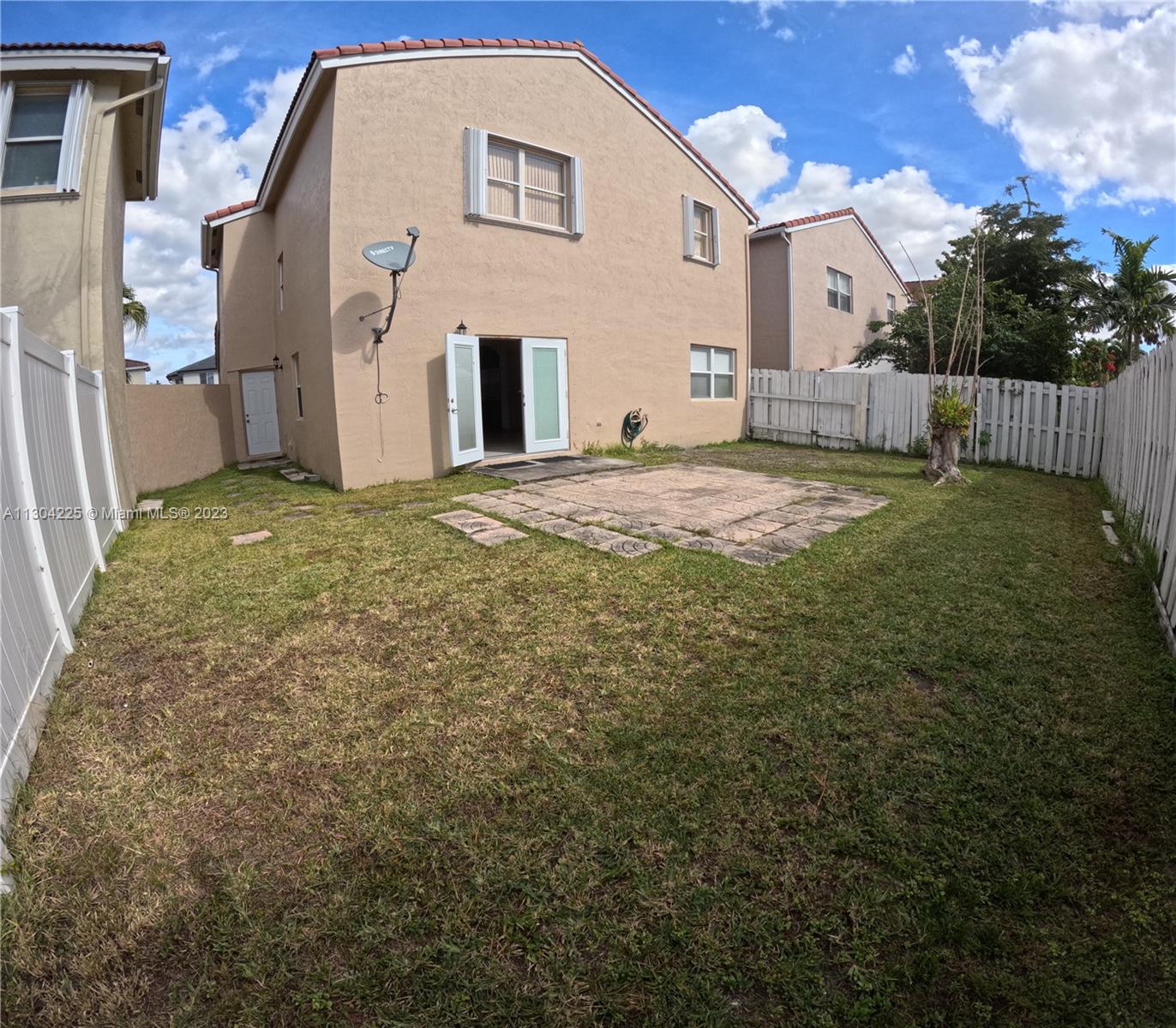 Listing Photo 5