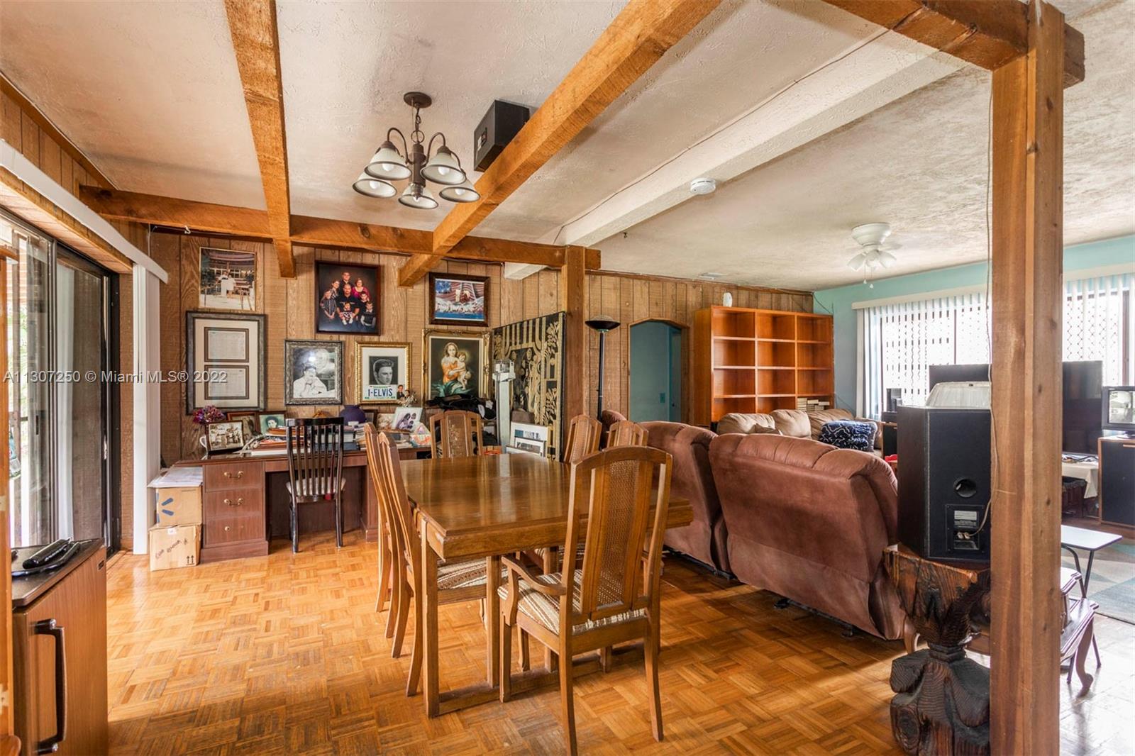 Listing Photo 8
