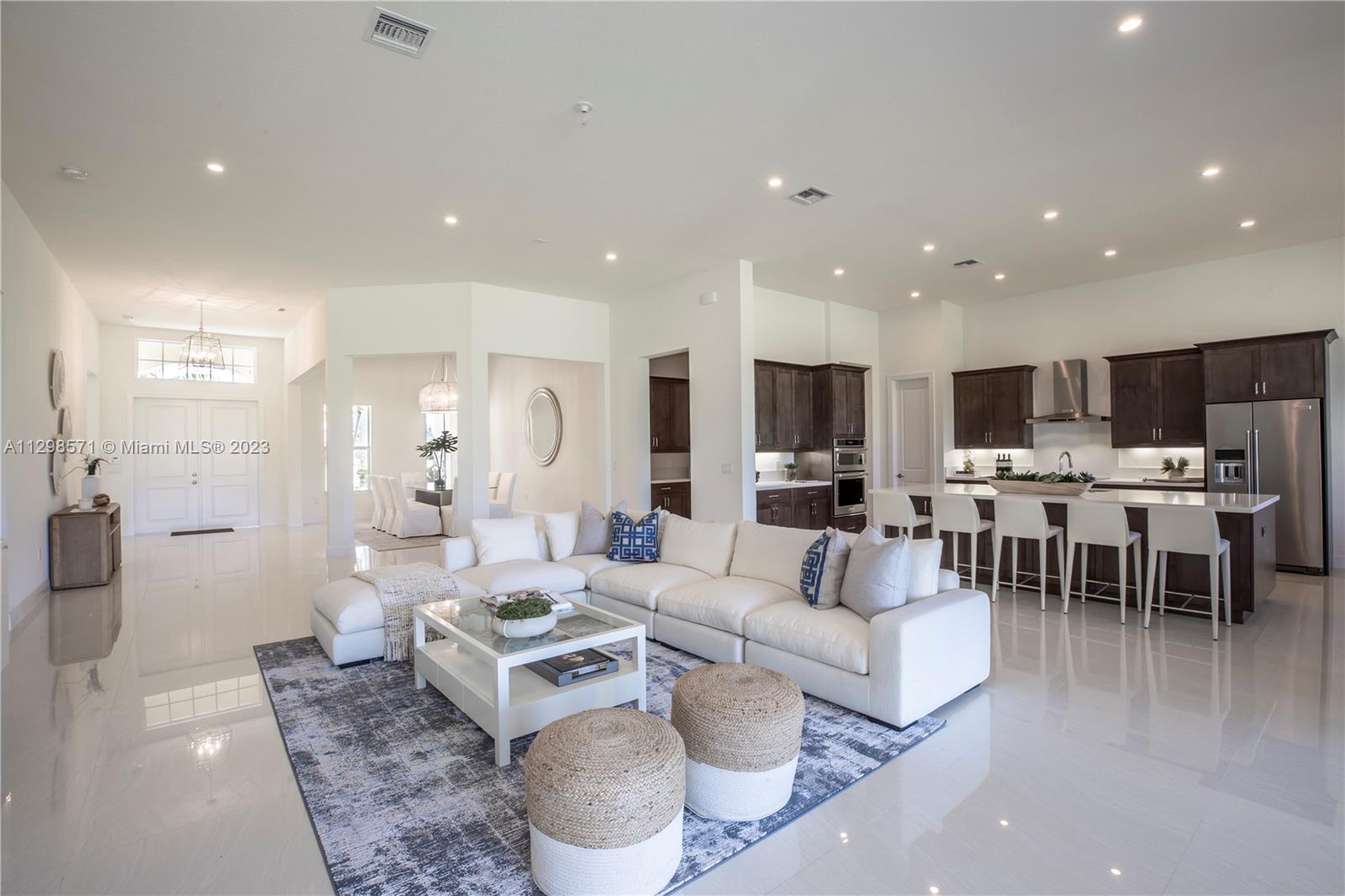11943 SW 14th Pl, Davie, FL 33325