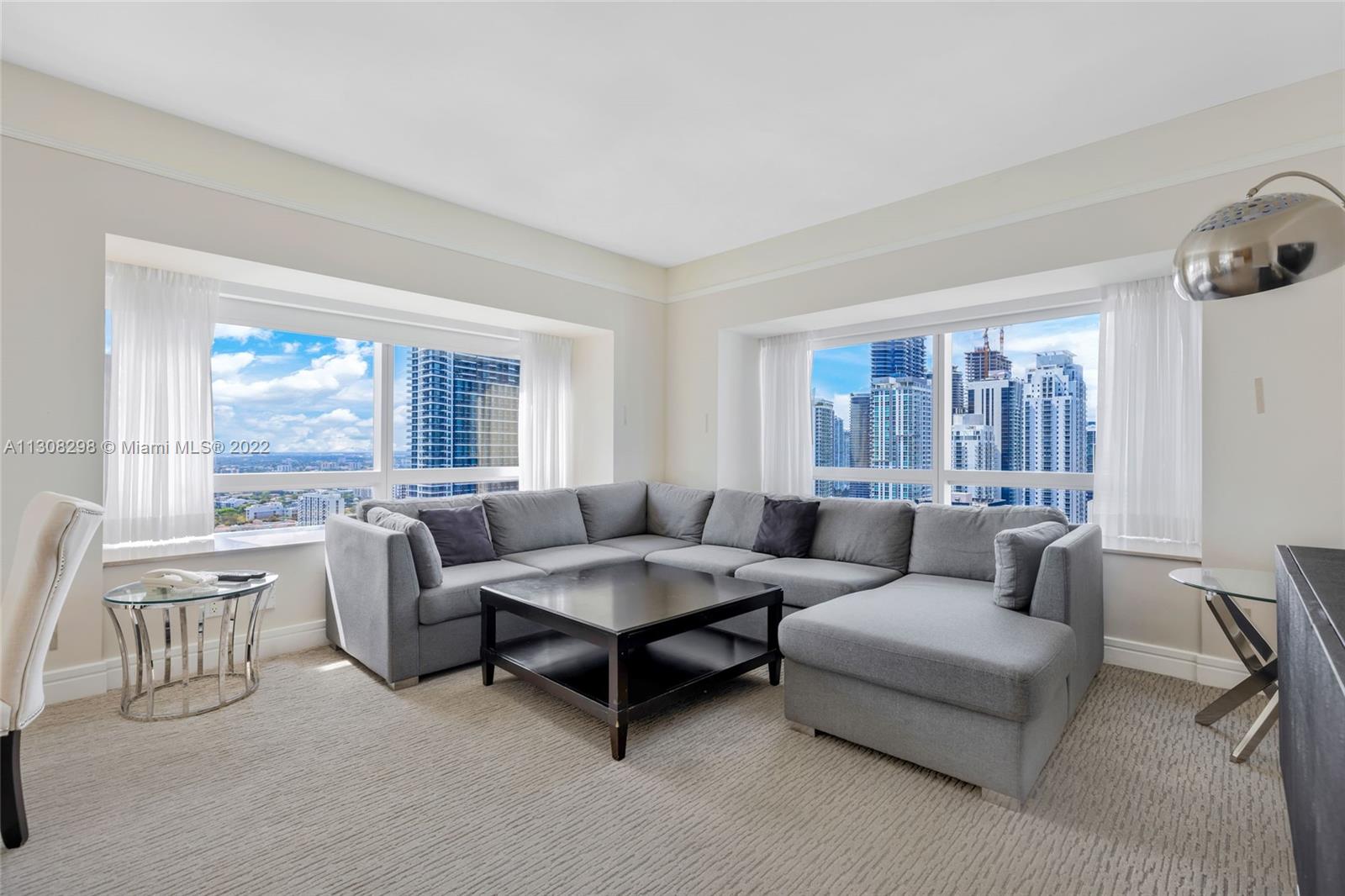 FOUR SEASONS FURNISHED 3 BED 2/1 BATH INCLUDING A 624 SF. STUDIO WITH KITCHEN FOLIO#
01-4139-078-0730. SKYLINE VIEWS. THIS UNIT FEATURES GRANITE COUNTER TOPS,  5 STAR RESORT AMENITIES INCLUDE LUXURY RETREAT OFFERED BY THE FOUR SEASONS HOTEL INCLUDING 3 POOLS WITH CABANAS, ROOM SERVICE, 24 HOUR CONCIERGE AND 50,000 SQFT EQUINOX GYM & SPA, OWNERS LOUNGE AND MORE!
