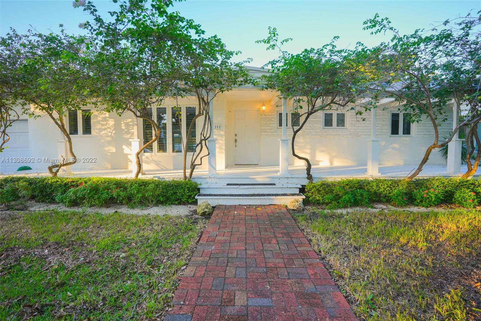 Photo 1 of 355 Redwood Ln in Key Biscayne - MLS A11308692