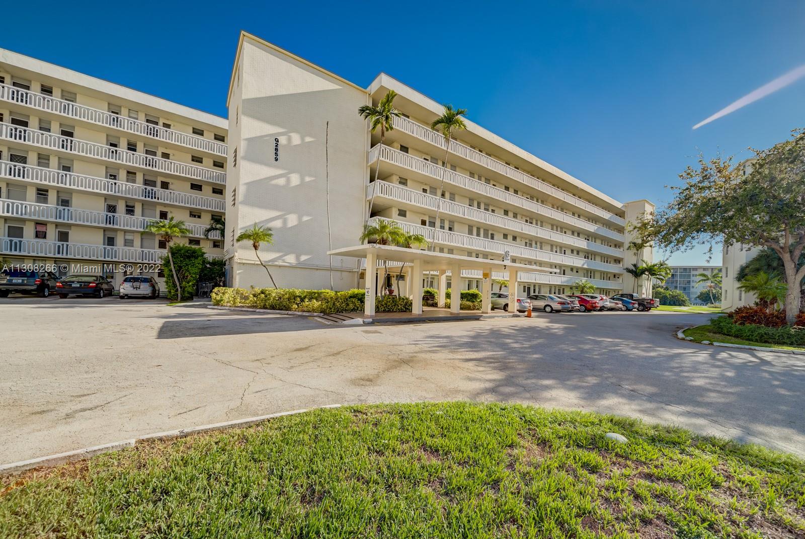 2859  Leonard Dr #G209 For Sale A11308266, FL