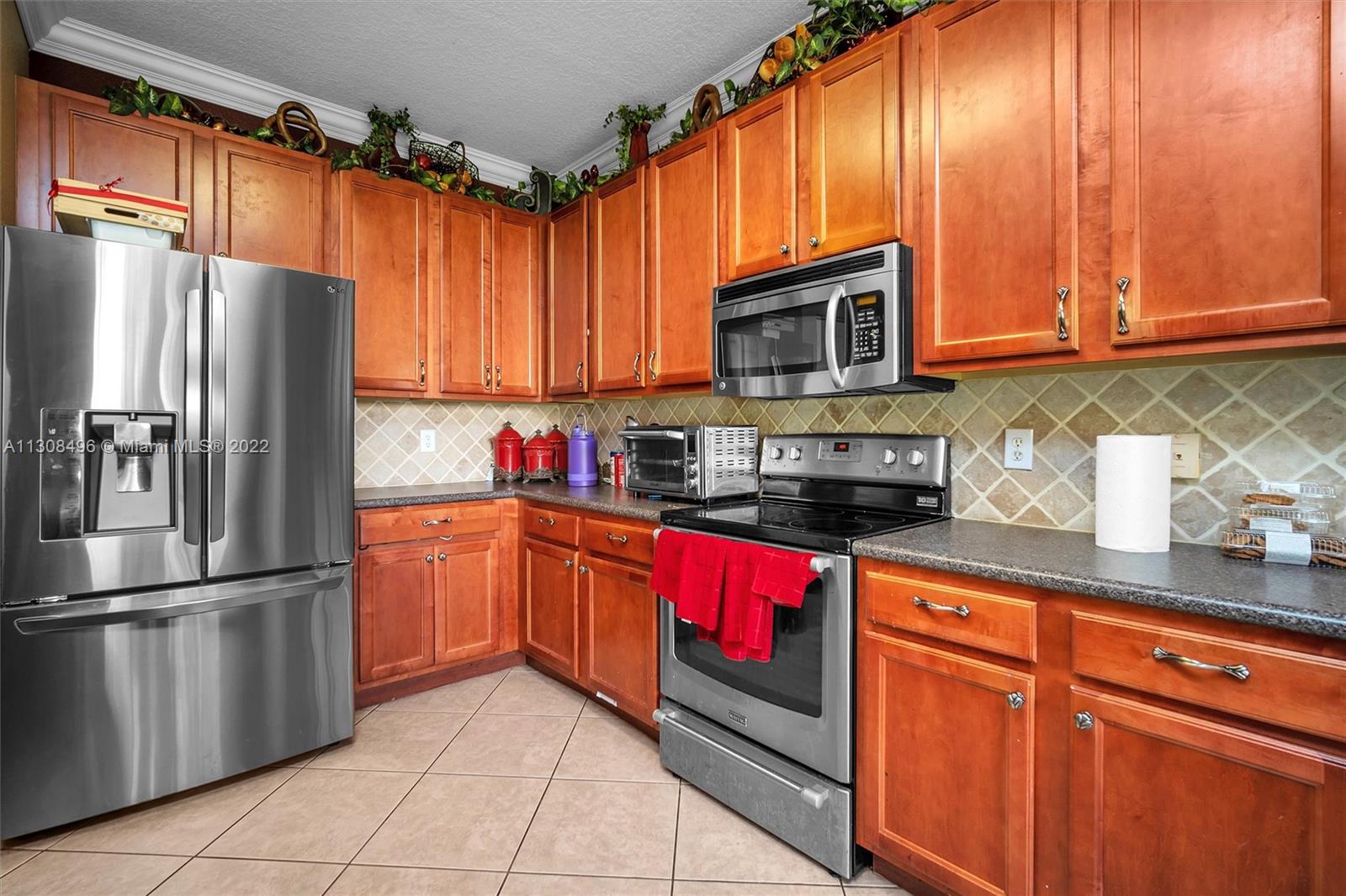 Listing Photo 10