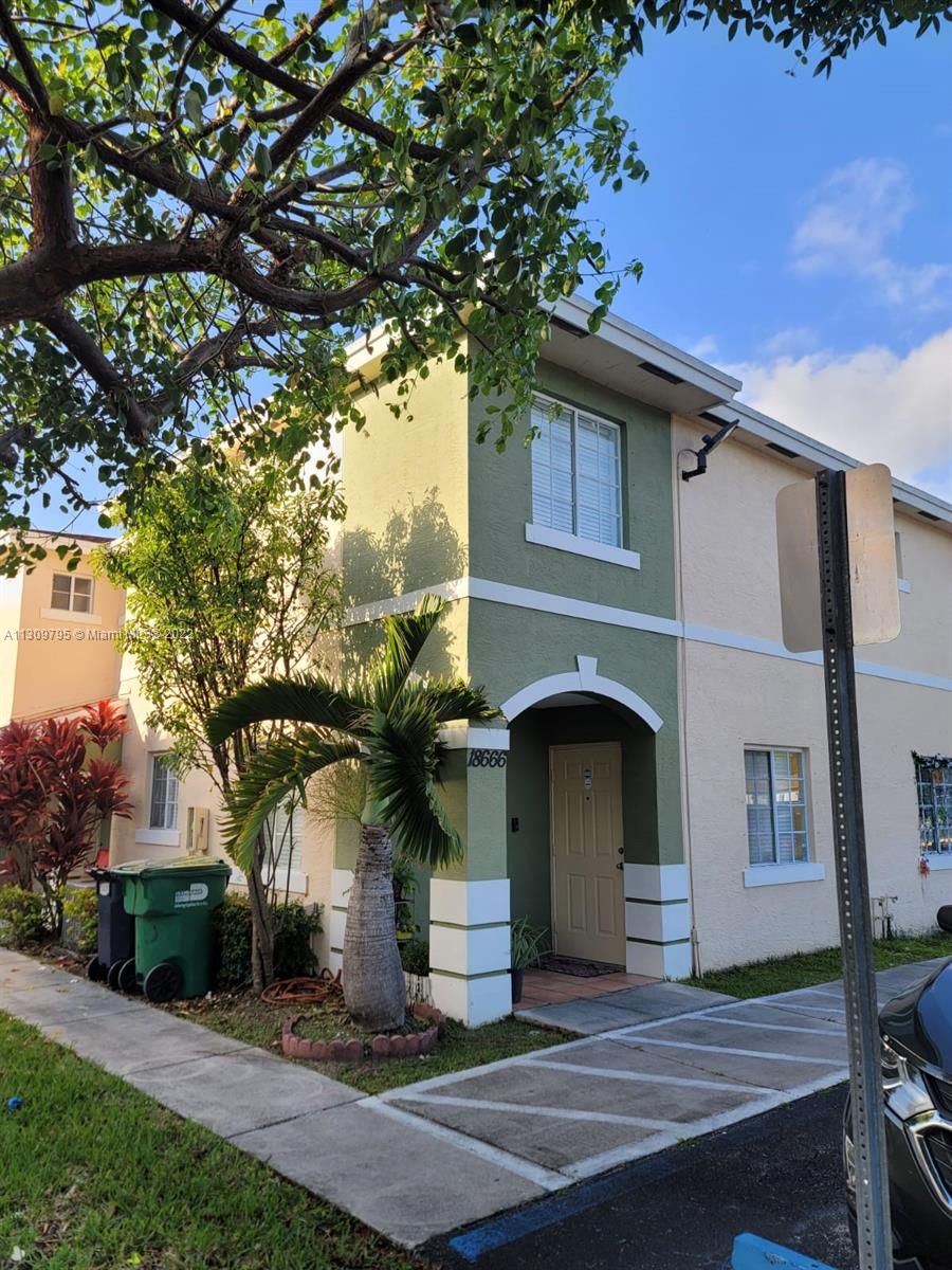 18666 SW 100th Ave #18666 For Sale A11309795, FL