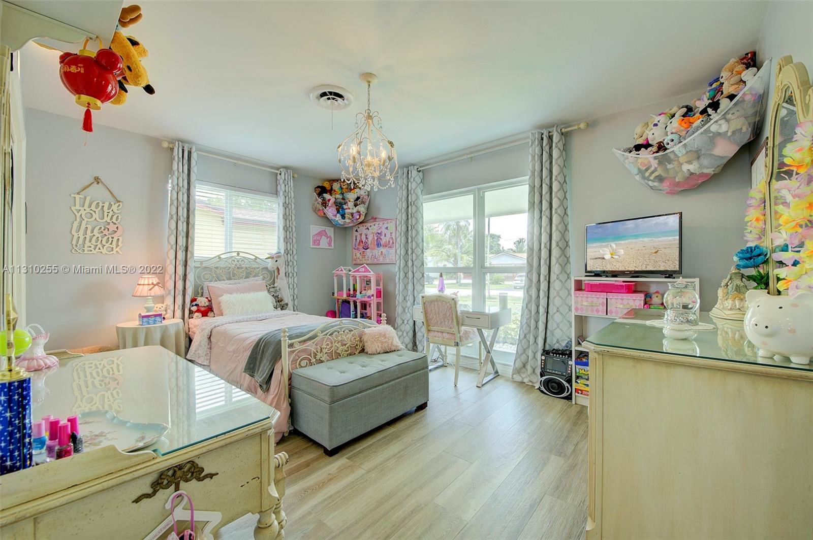 Listing Photo 18
