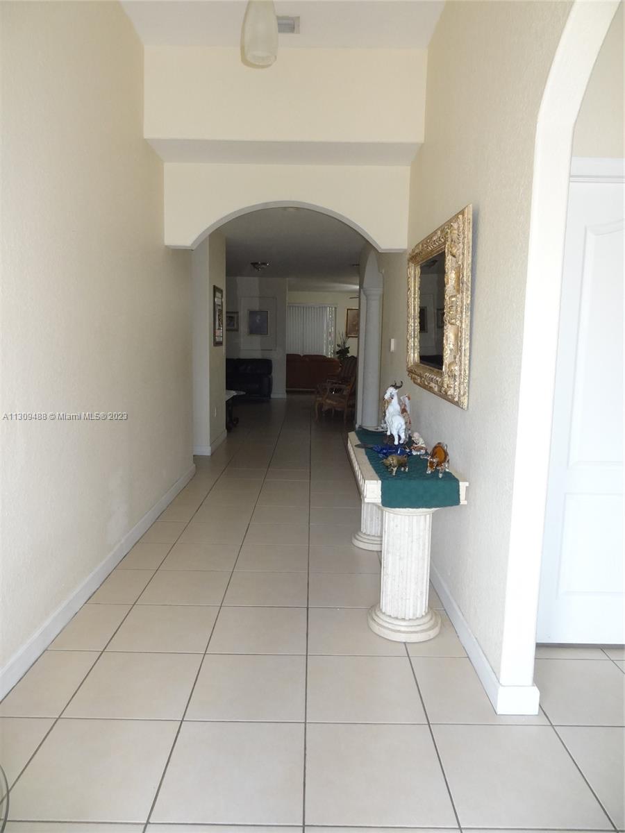 Photo 2 of 4555 95th Ave in Doral - MLS A11309488