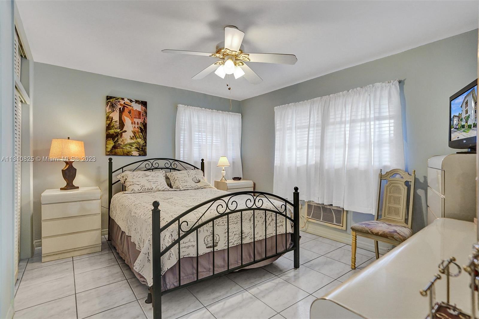 Listing Photo 12