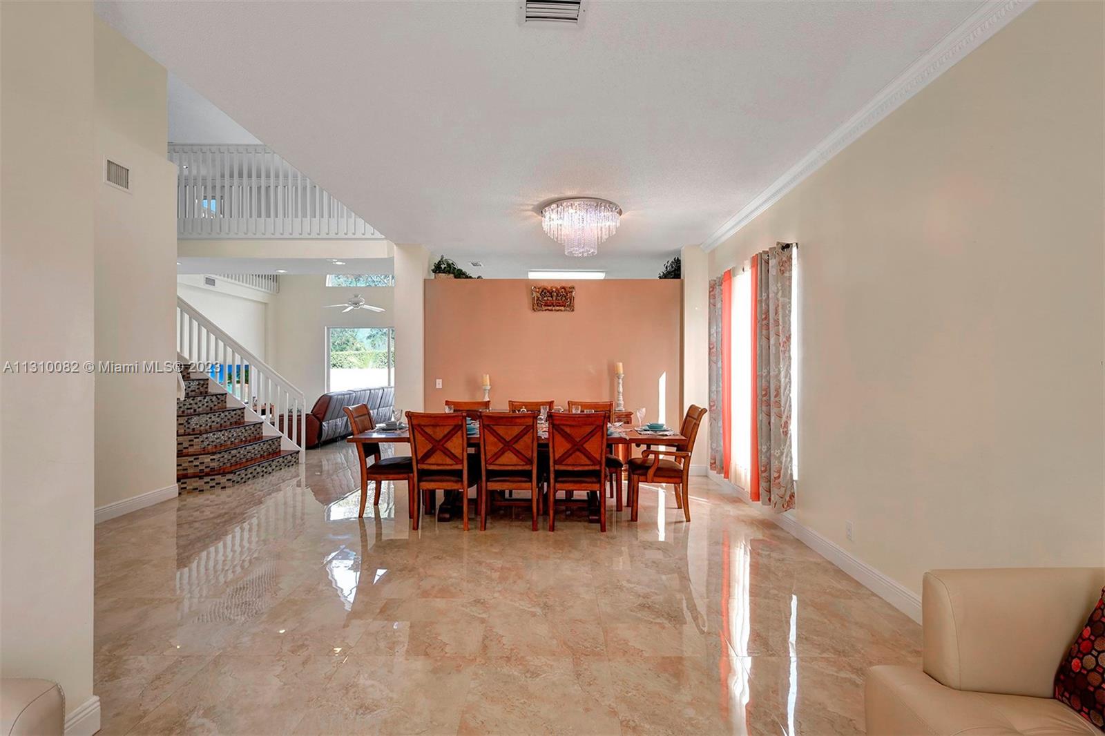 Listing Photo 12