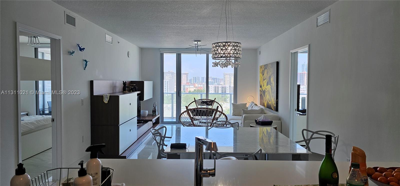 Photo 1 of Parque Towers E Apt 5-1005 in Sunny Isles Beach - MLS A11311021