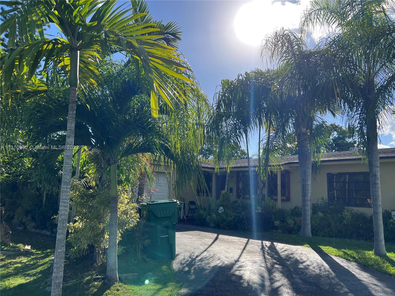 16030 SW 99th Ave  For Sale A11310982, FL