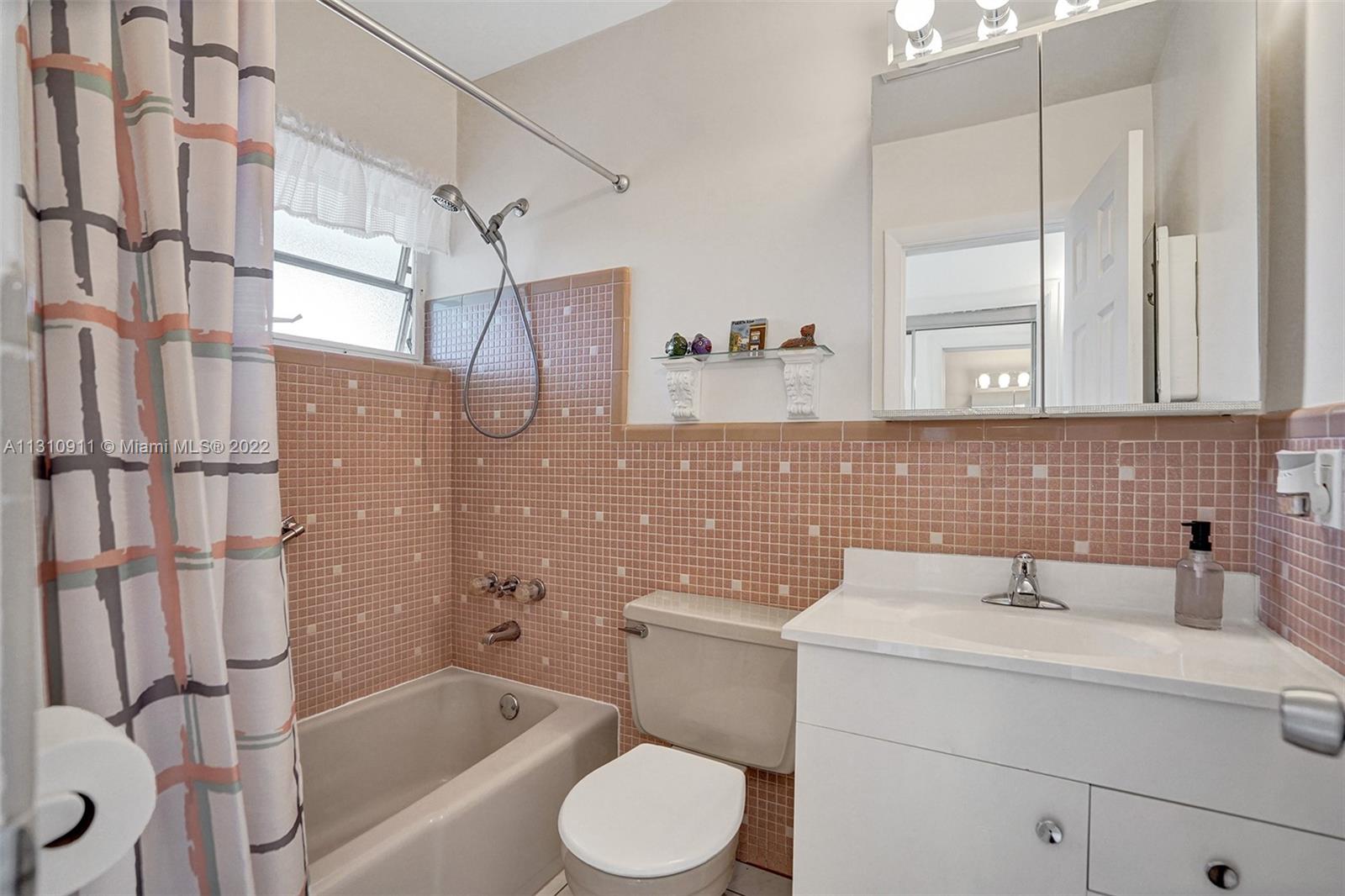 Listing Photo 10