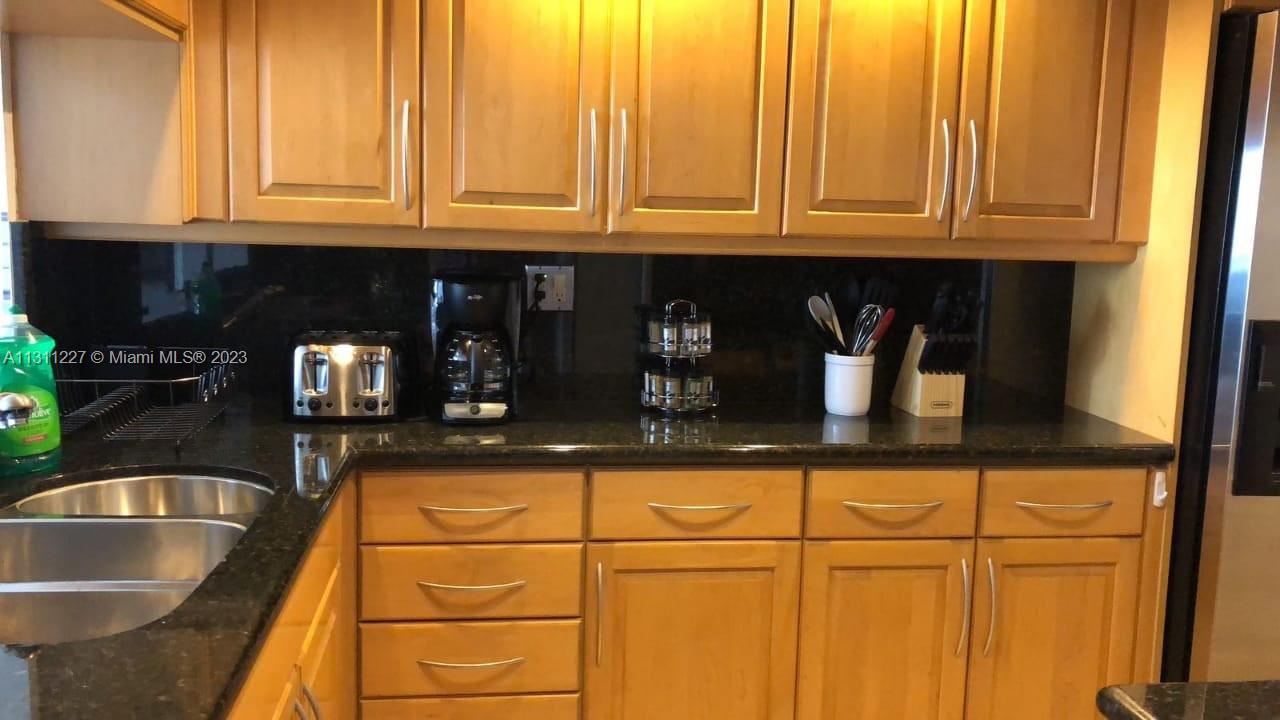 1717 N Bayshore Dr A-2539, Miami, FL 33132