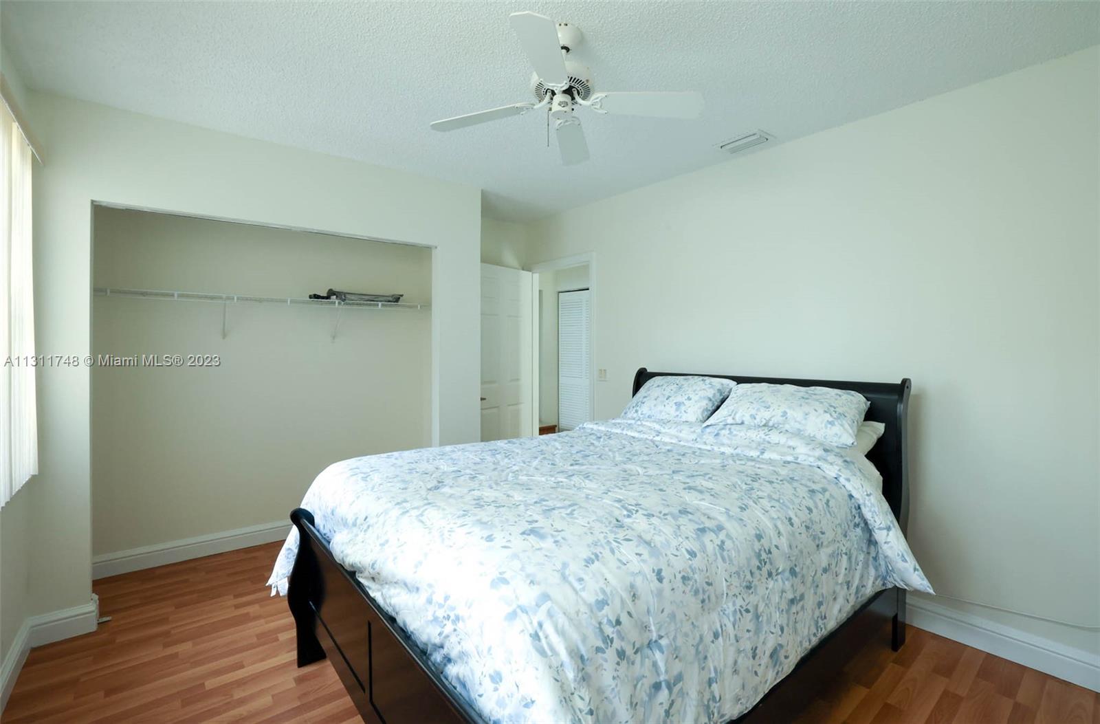 Listing Photo 11