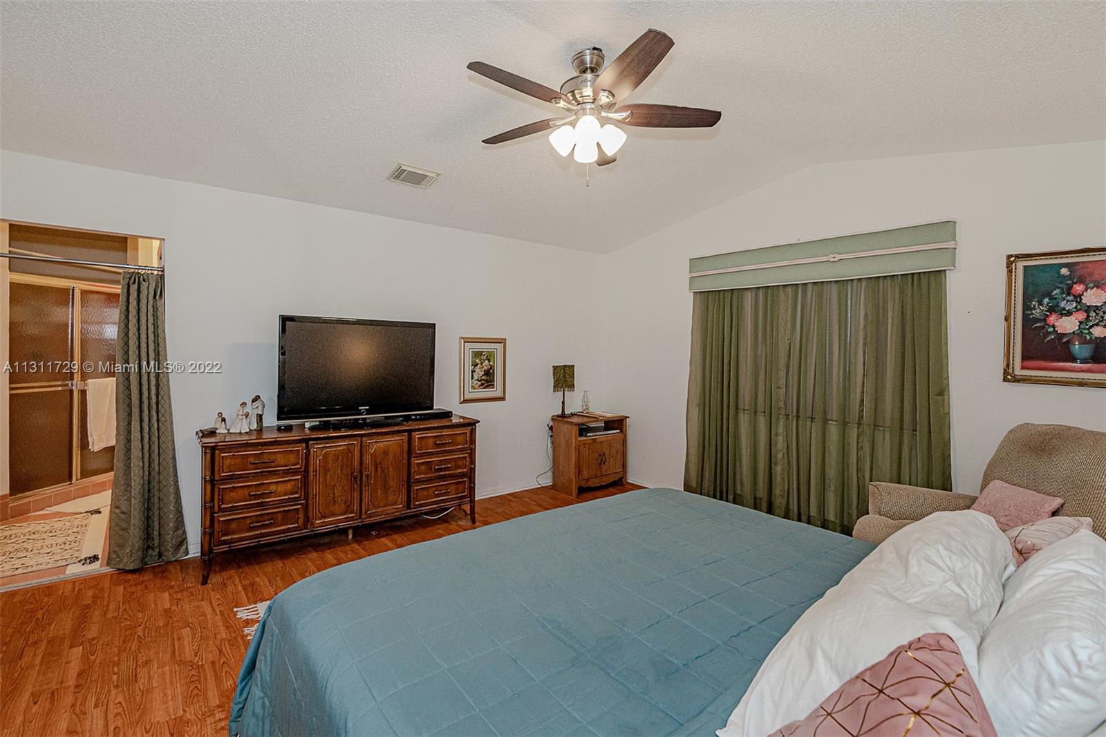 Listing Photo 18