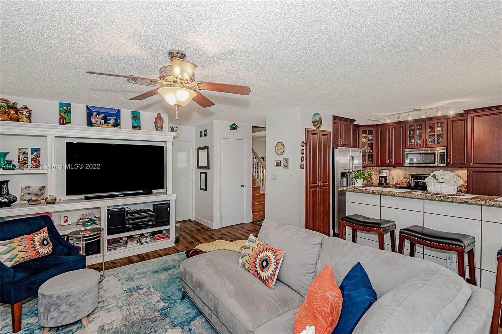 Listing Photo 8
