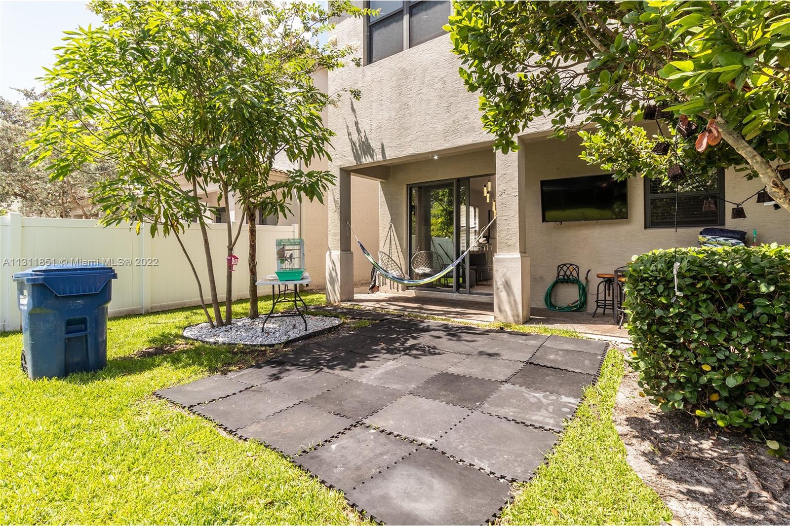 Listing Photo 17