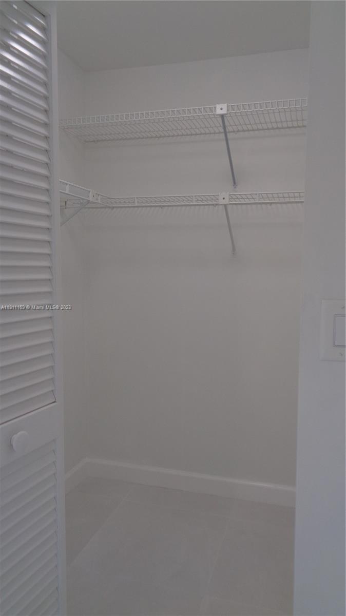 2ND BED WALK-IN CLOSET