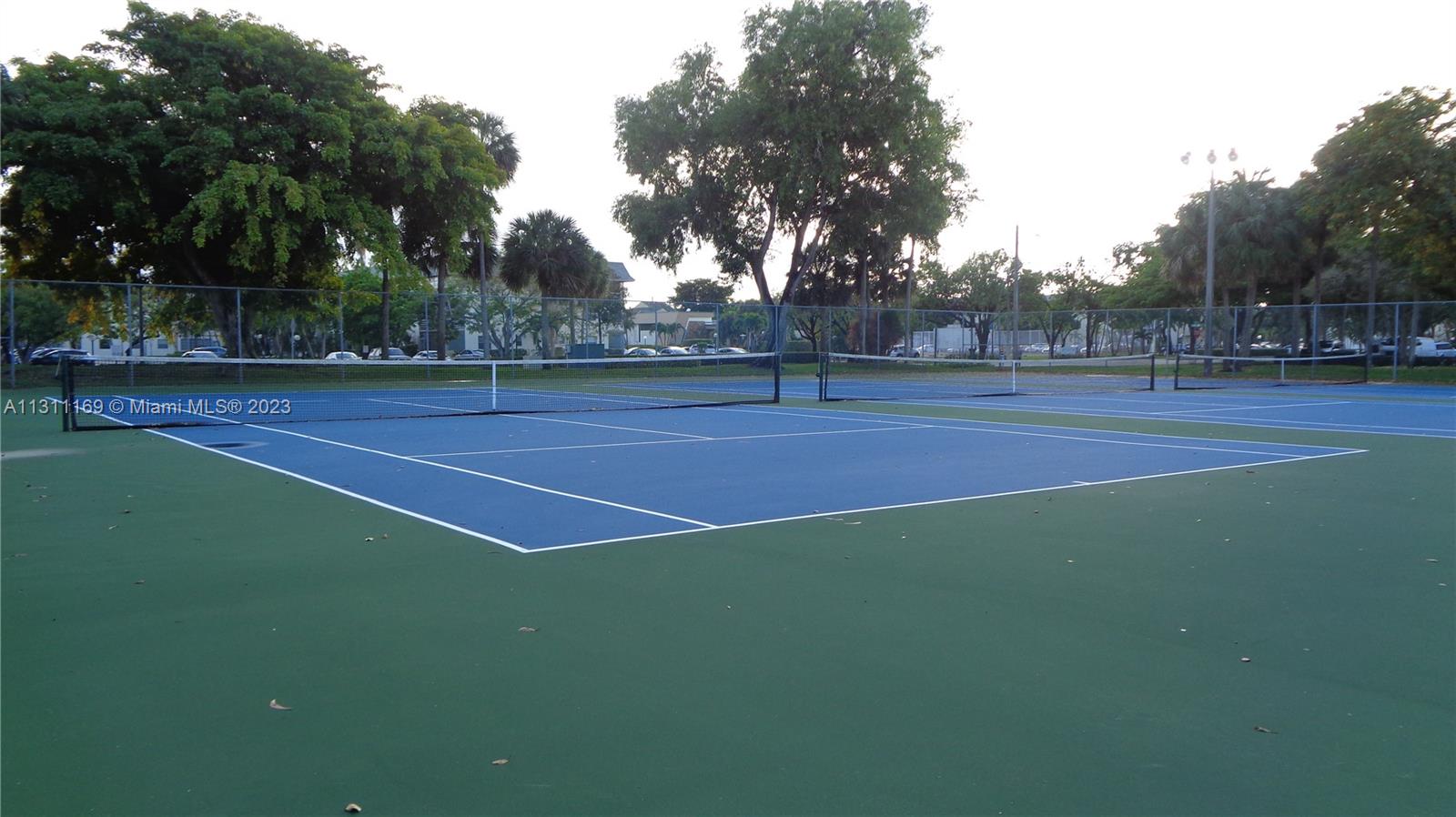 TENNIS PICKLEBALL