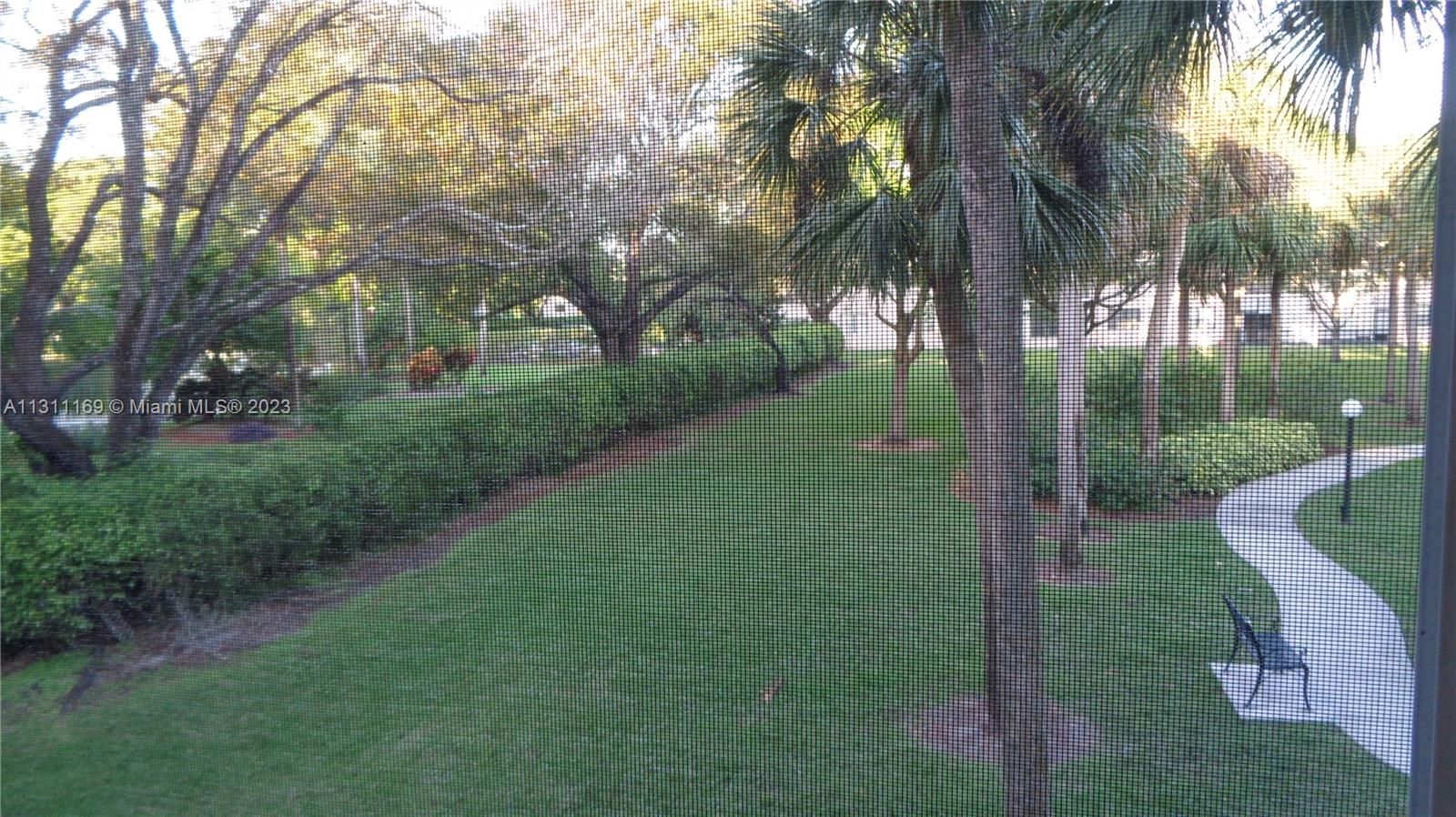 PARK LIKE SETTING