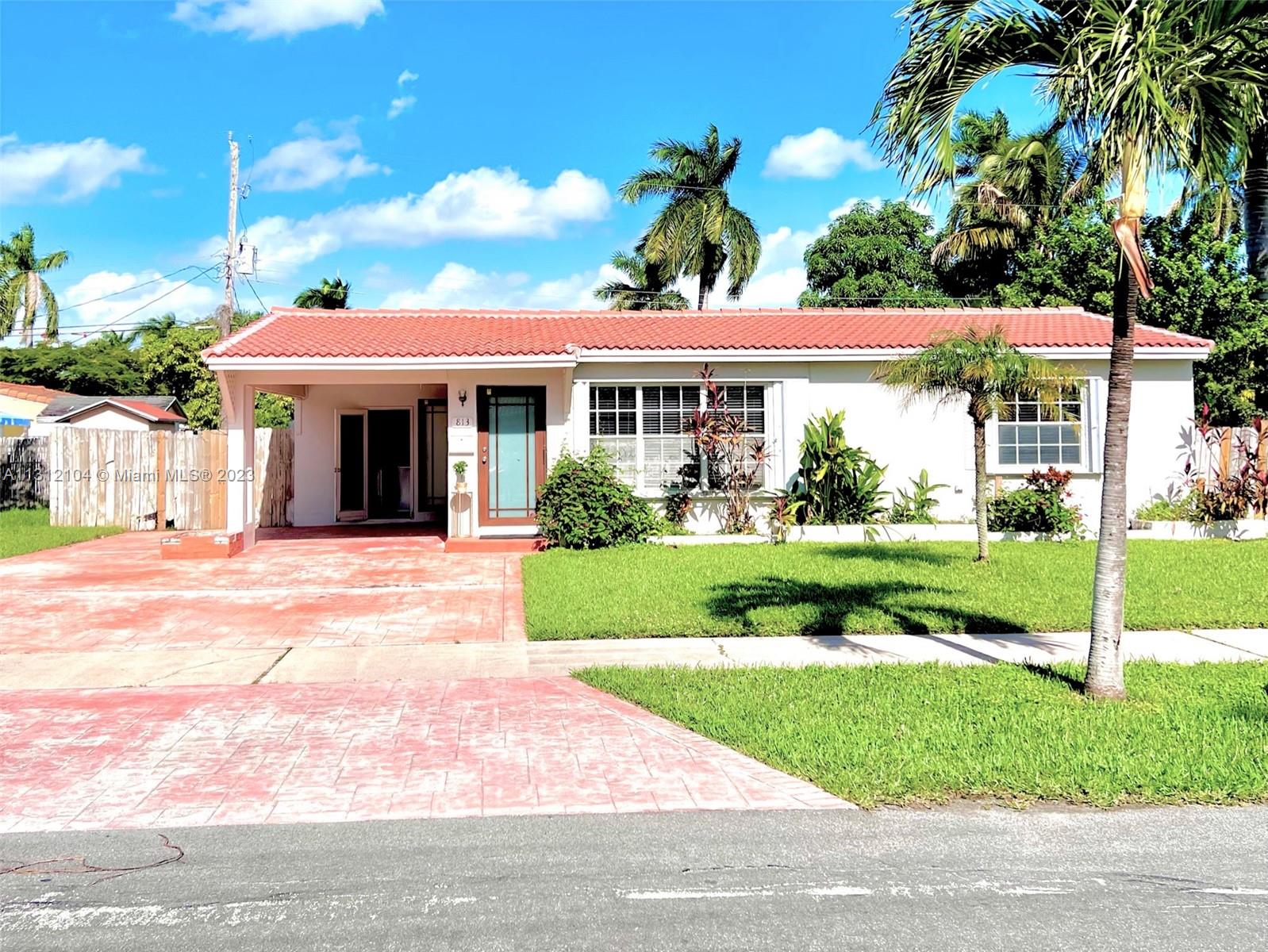 BEAUTIFULLY UPDATED HOUSE EAST OF US1