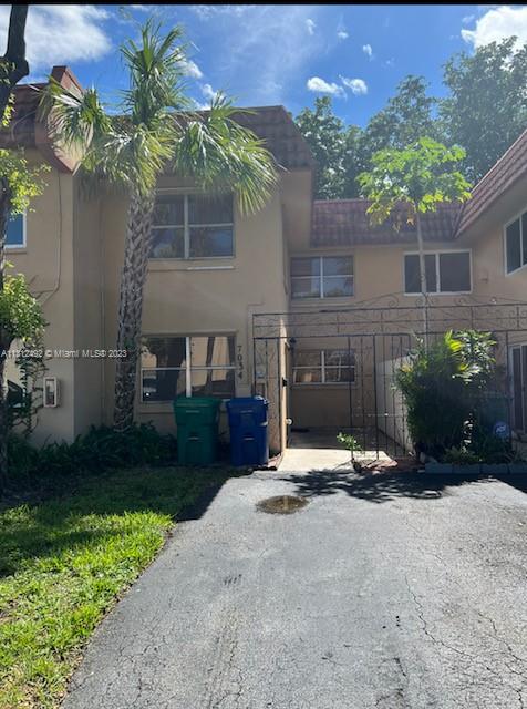 7034 NW 169th St 7034, Hialeah, FL 33015