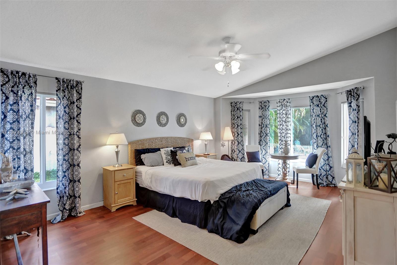 Listing Photo 18