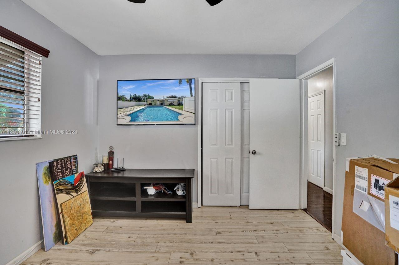Listing Photo 17