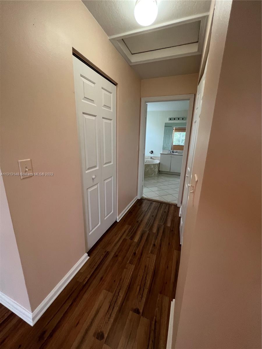 Listing Photo 14
