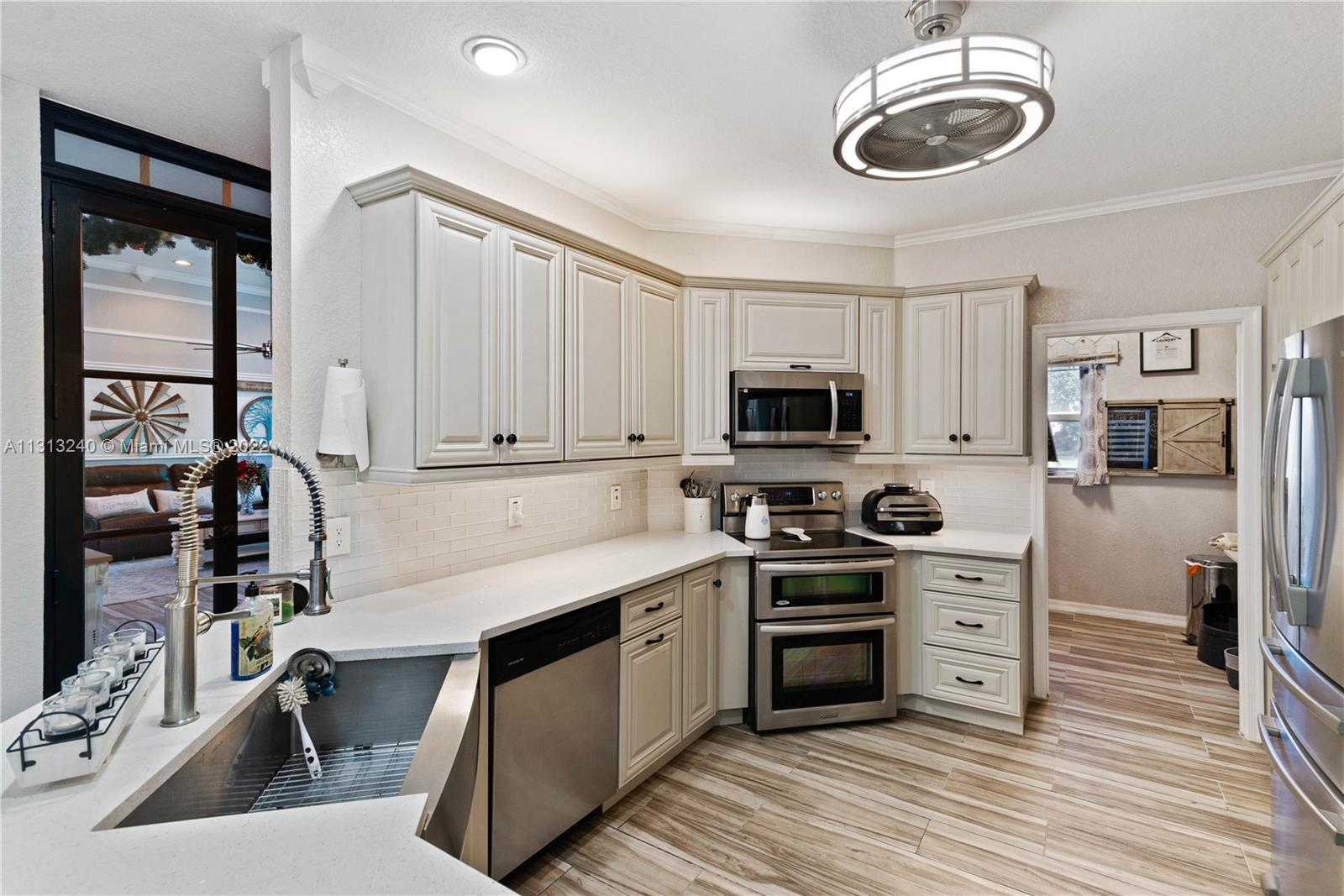 Listing Photo 18