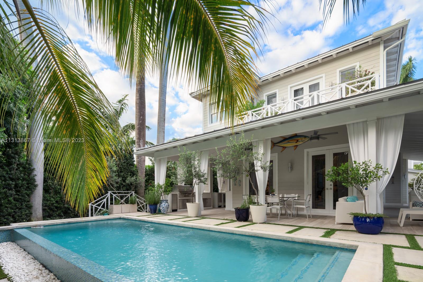 510 E Dilido Dr  For Sale A11313867, FL