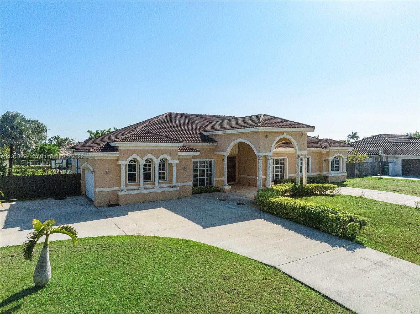 Front view - with 2-Car Garage