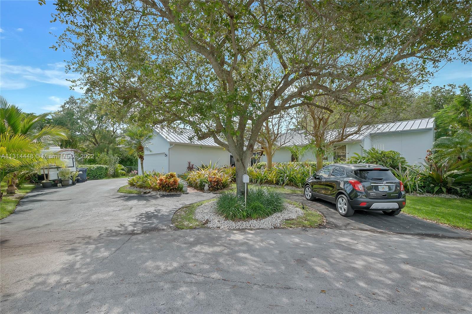 8364 SW 168th Ter  For Sale A11314448, FL