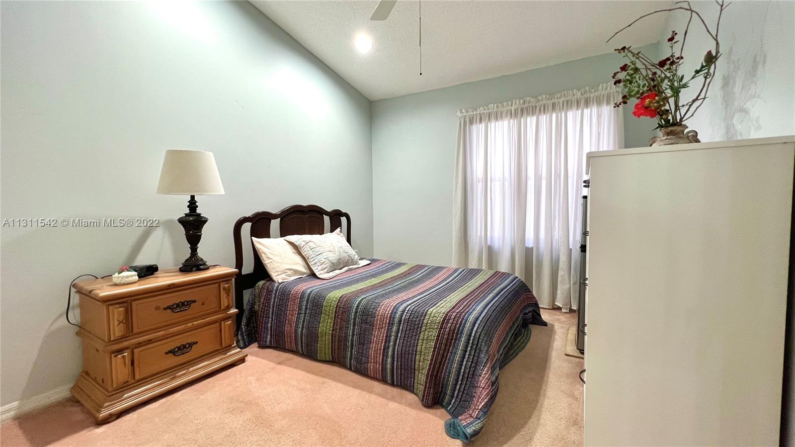 Listing Photo 14
