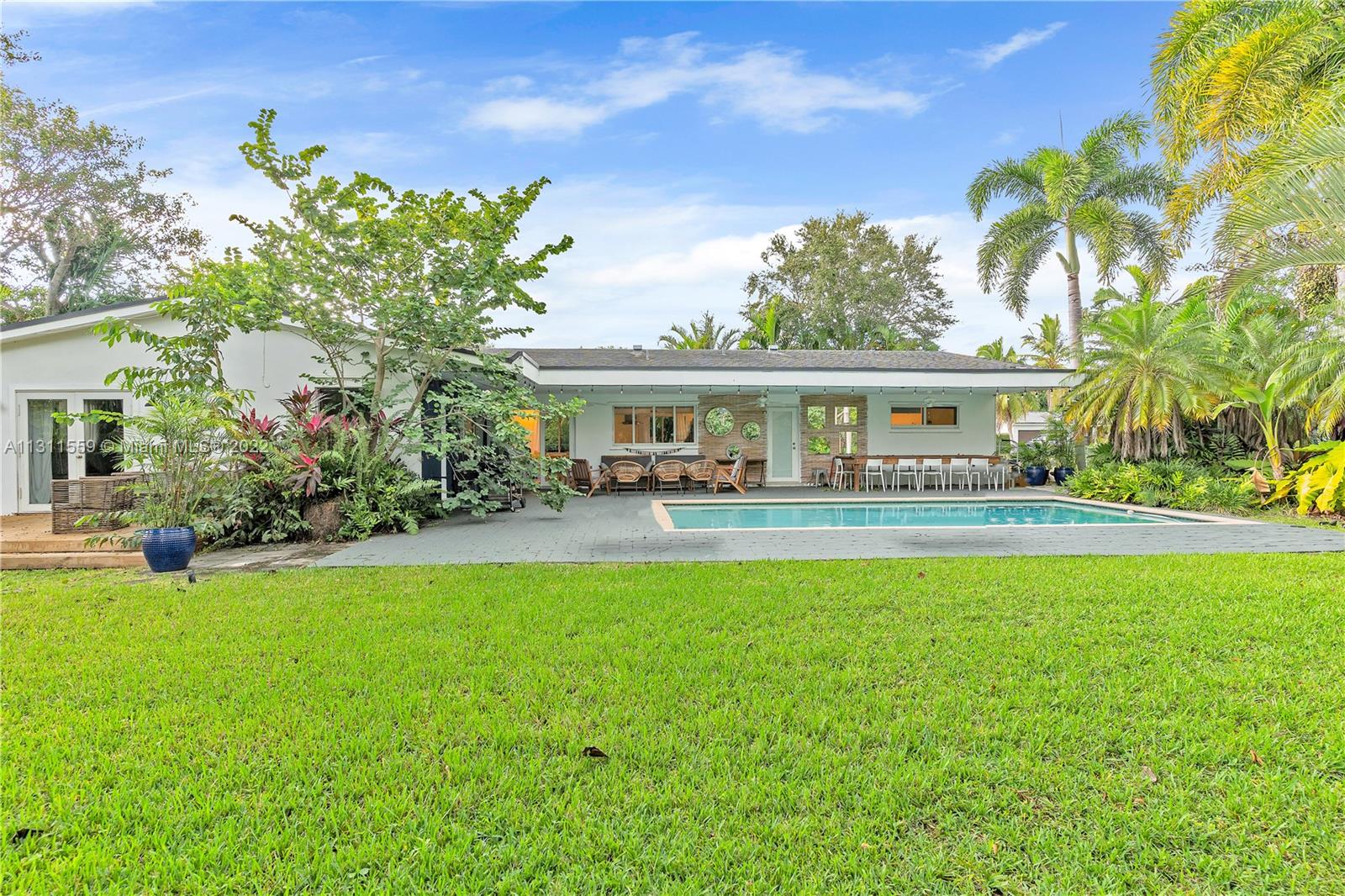 17021 SW 87th Ct  For Sale A11311559, FL