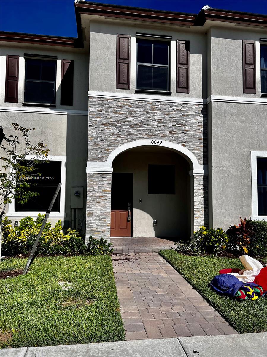 Photo 1 of 10049 228th Ter in Miami - MLS A11315266