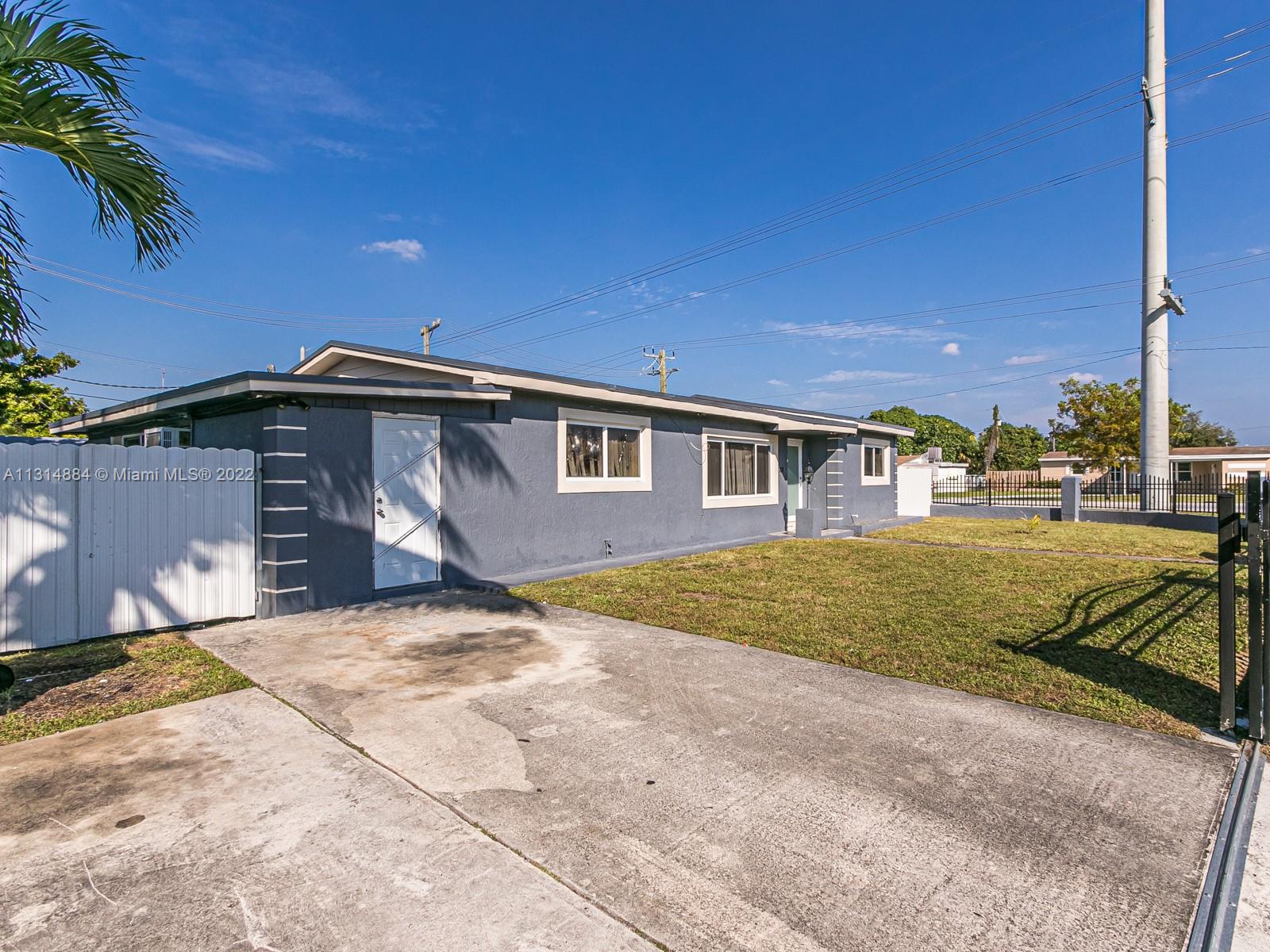 701 NW 179th St, Miami Gardens, FL 33169