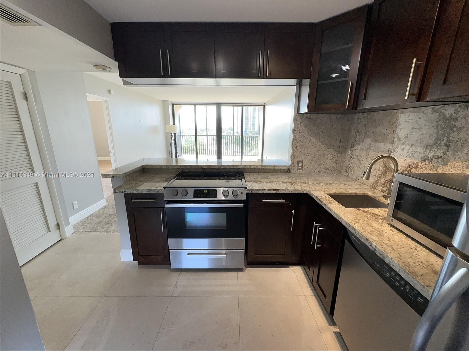 3301 N Country Club Dr #804 For Sale A11315349, FL