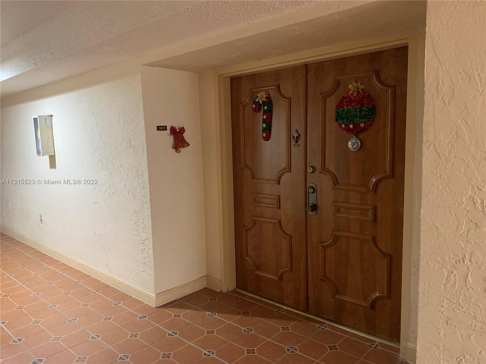 1300 SW 122nd Ave 301-2, Miami, FL 33184
